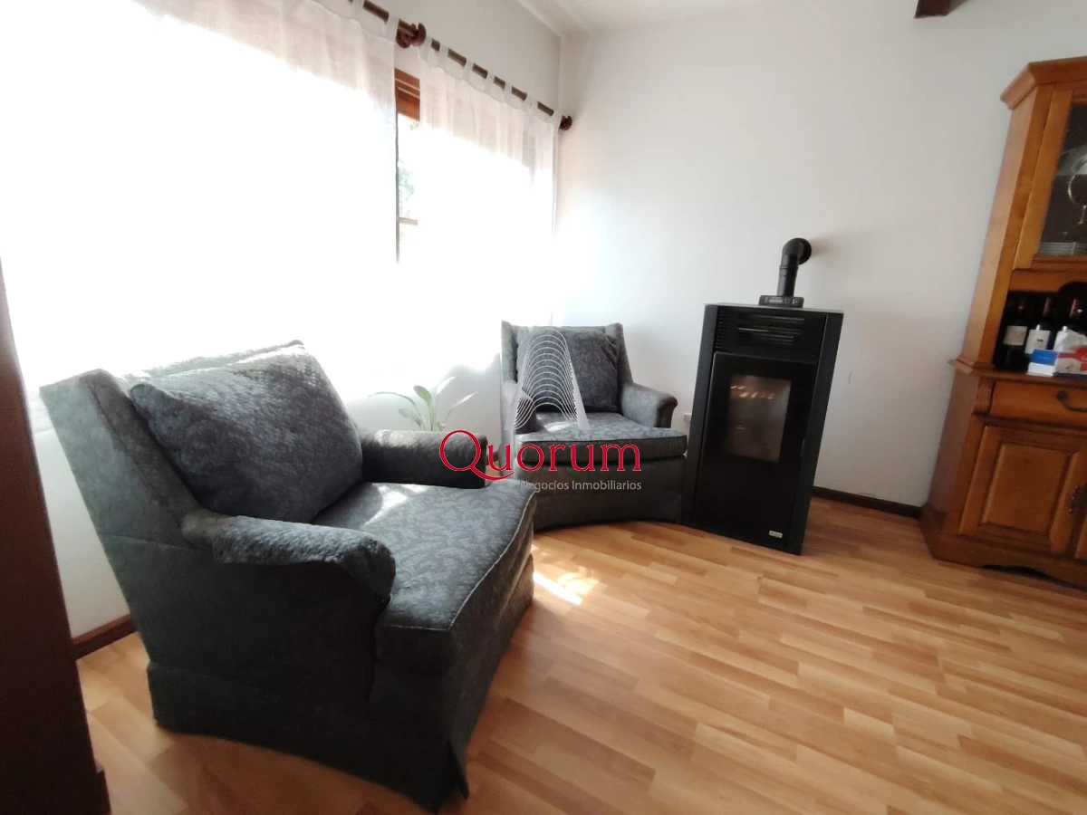 Casa ID.512 - Venta Casa 6 dormitorios Playa Mansa Punta del Este Uruguay