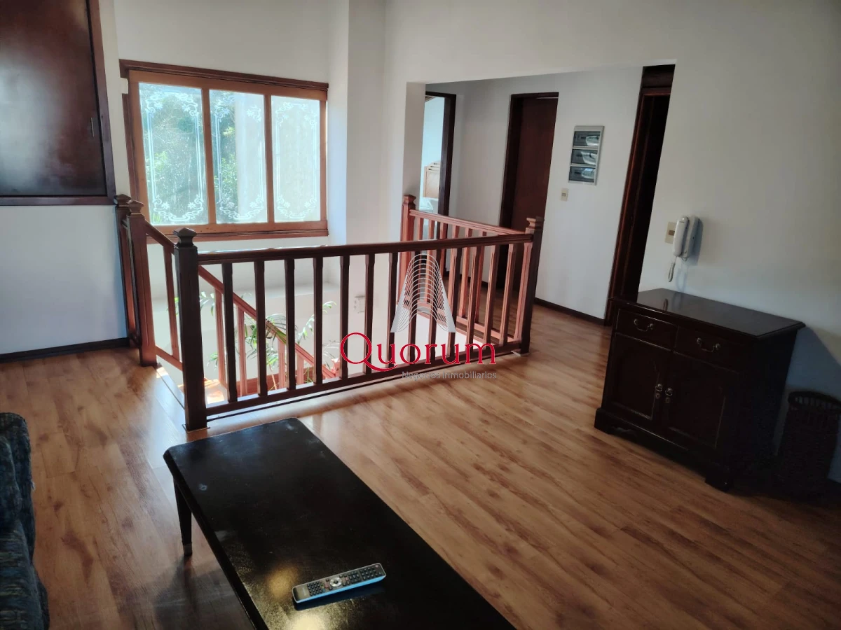 Casa ID.512 - Venta Casa 6 dormitorios Playa Mansa Punta del Este Uruguay