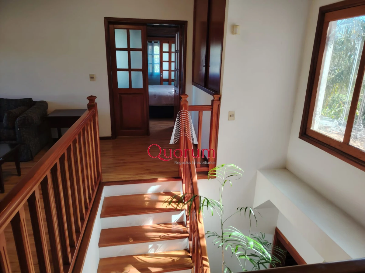 Casa ID.512 - Venta Casa 6 dormitorios Playa Mansa Punta del Este Uruguay