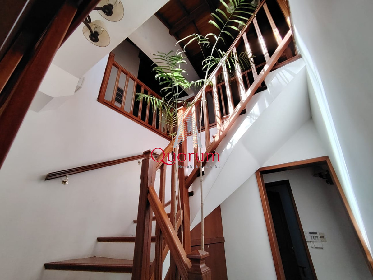 Casa ID.512 - Venta Casa 6 dormitorios Playa Mansa Punta del Este Uruguay