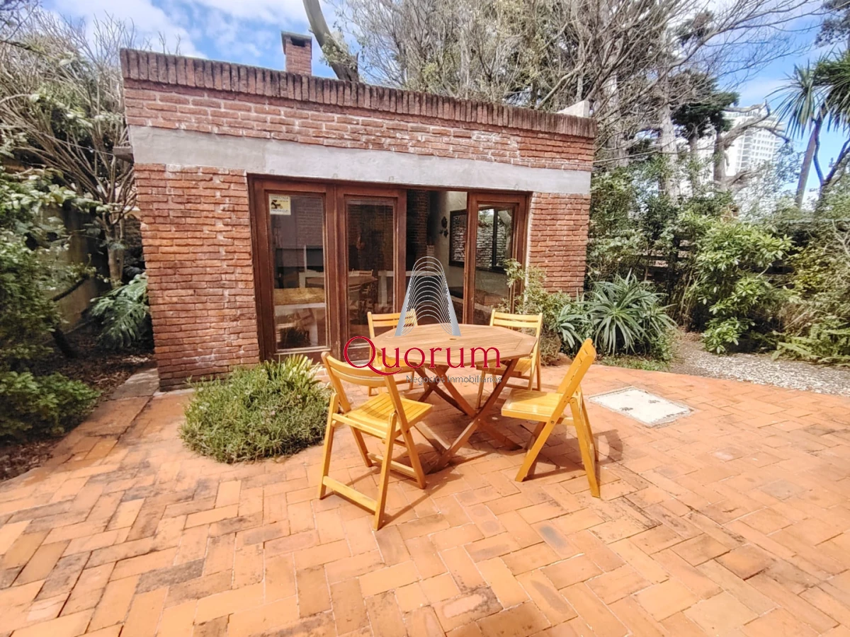 Casa ID.548 - Alquiler temporada 2027 Casa 4 dormitorios Punta del Este Playa Mansa