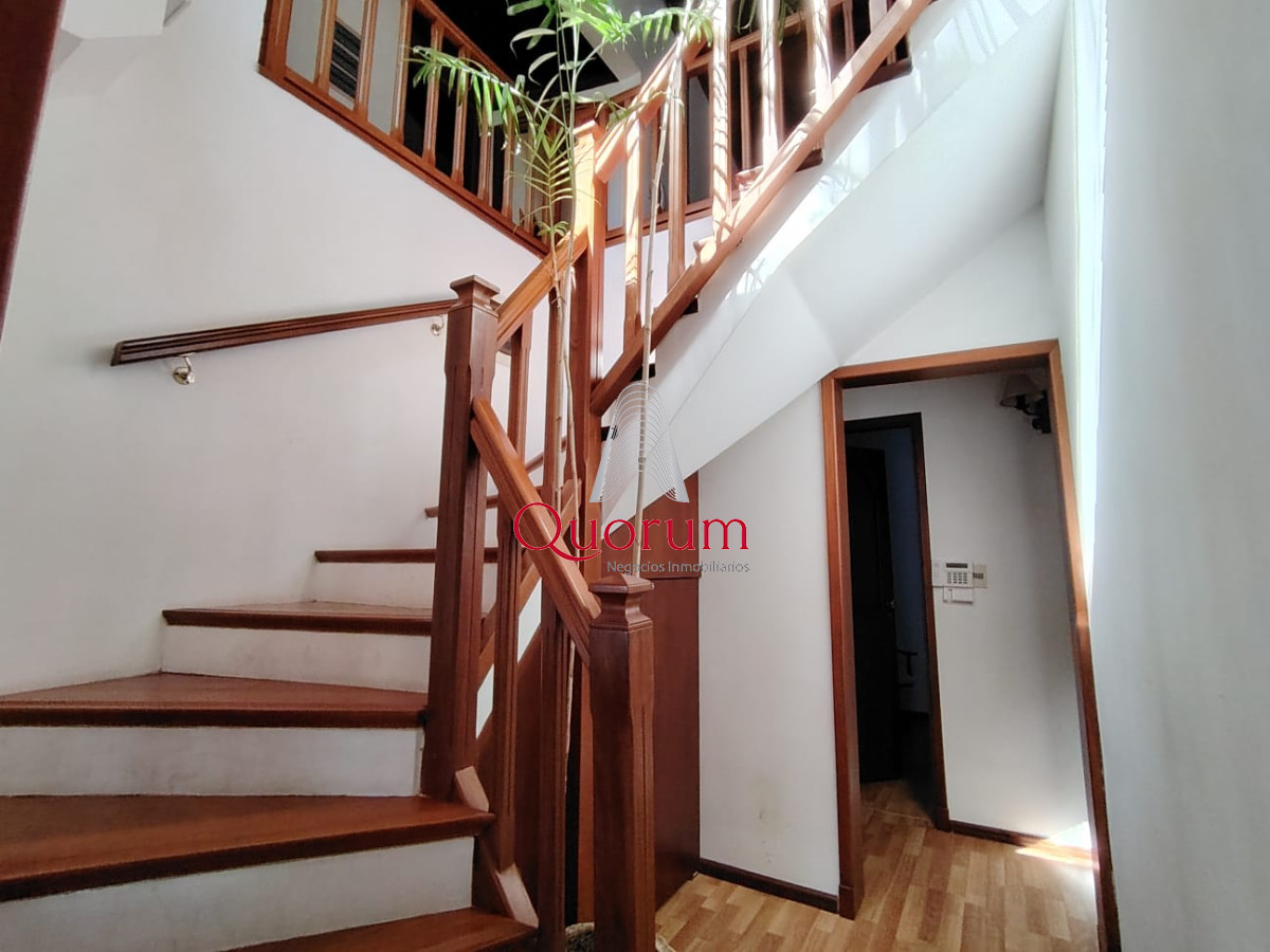 Casa ID.512 - Venta Casa 6 dormitorios Playa Mansa Punta del Este Uruguay