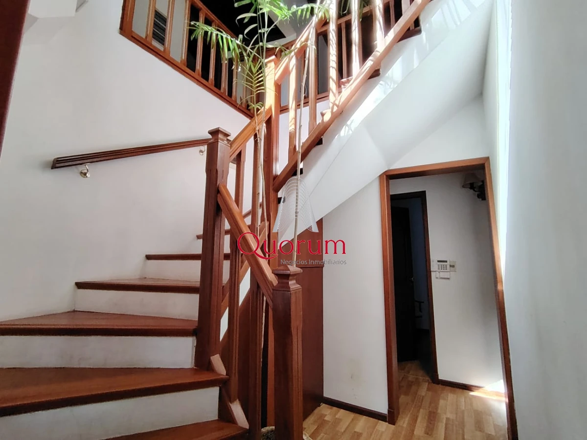 Casa ID.512 - Venta Casa 6 dormitorios Playa Mansa Punta del Este Uruguay