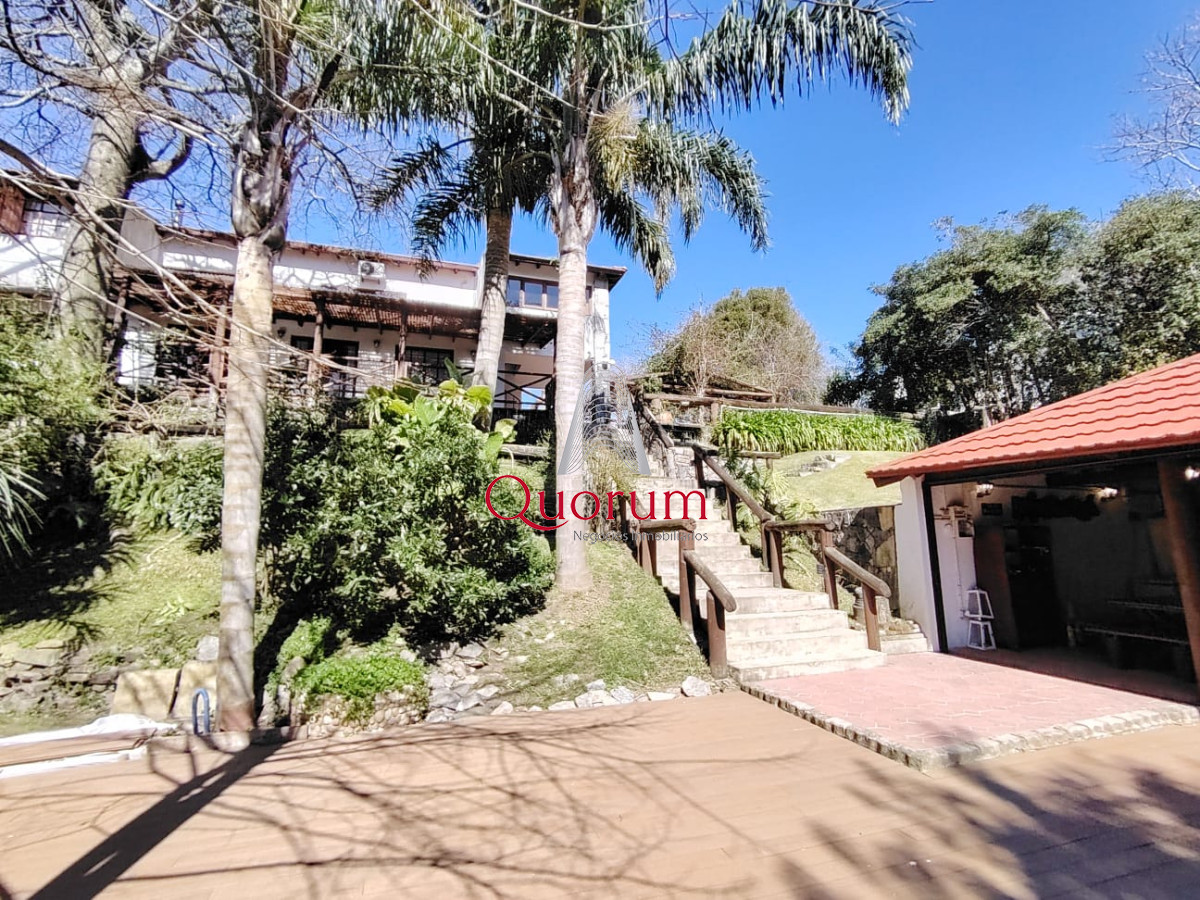 Casa ID.512 - Venta Casa 6 dormitorios Playa Mansa Punta del Este Uruguay
