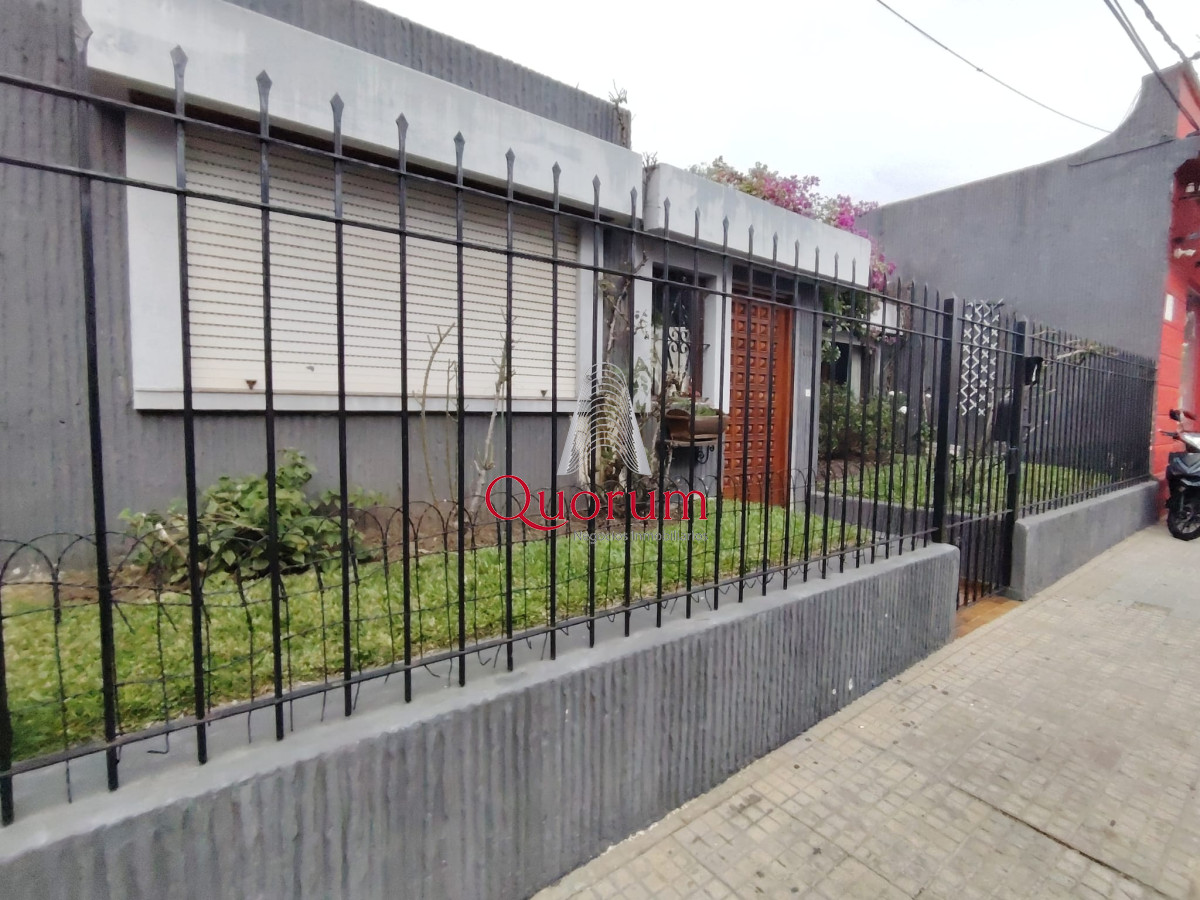 Casa ID.500 - Venta casa 3 dormitorios 2 baños y apartamento con entrada independiente en el centro de Maldonado Maldonado