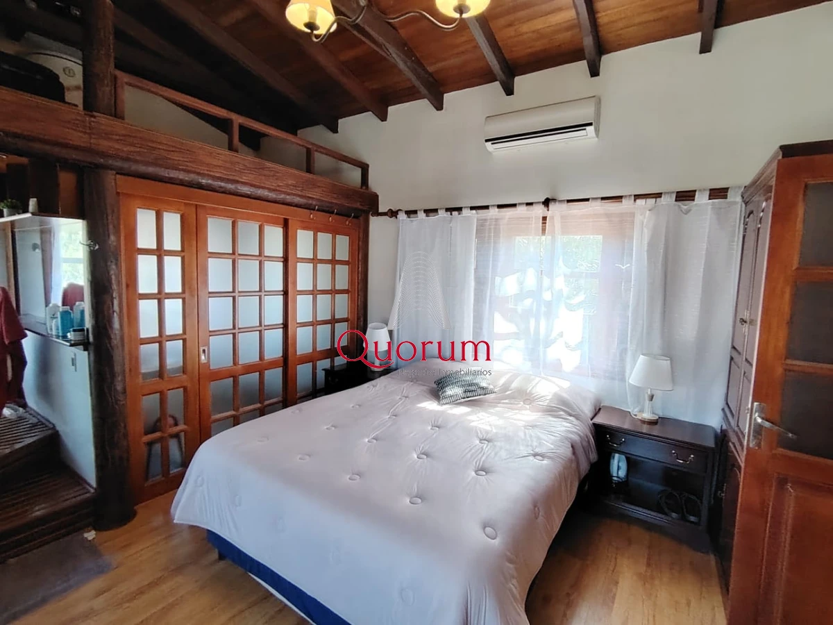 Casa ID.512 - Venta Casa 6 dormitorios Playa Mansa Punta del Este Uruguay