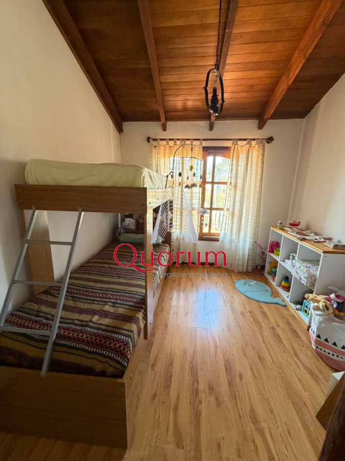 Casa ID.512 - Alquiler temporario Casa 5 dormitorios  Playa Mansa Punta del Este Uruguay 