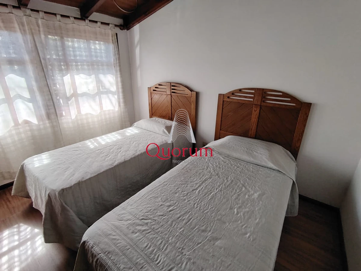 Casa ID.512 - Venta Casa 6 dormitorios Playa Mansa Punta del Este Uruguay