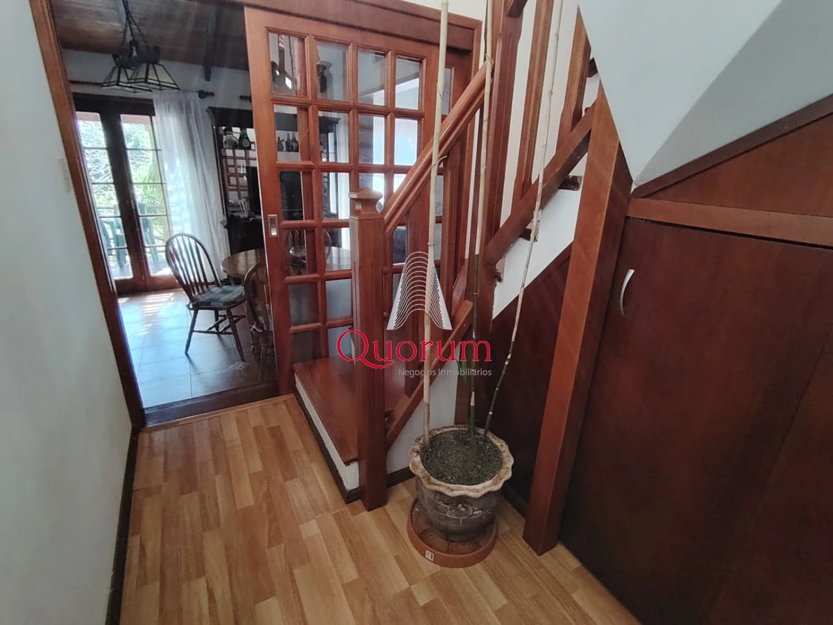 Casa ID.512 - Venta Casa 6 dormitorios Playa Mansa Punta del Este Uruguay