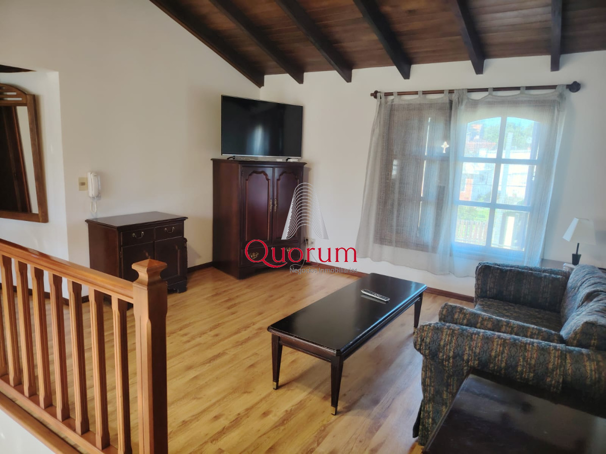 Casa ID.512 - Venta Casa 6 dormitorios Playa Mansa Punta del Este Uruguay