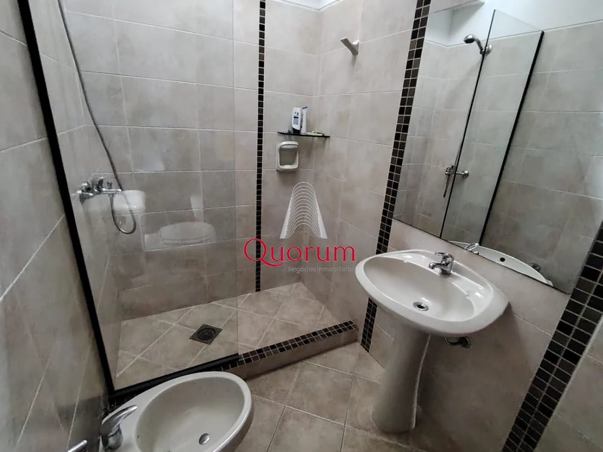 Casa ID.512 - Venta Casa 6 dormitorios Playa Mansa Punta del Este Uruguay