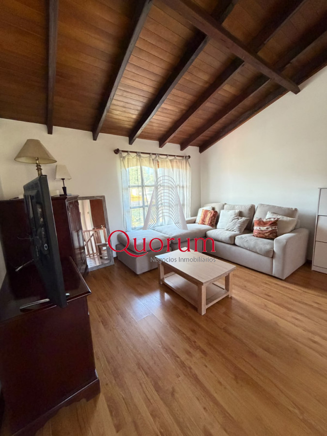 Casa ID.512 - Alquiler temporario Casa 5 dormitorios  Playa Mansa Punta del Este Uruguay 