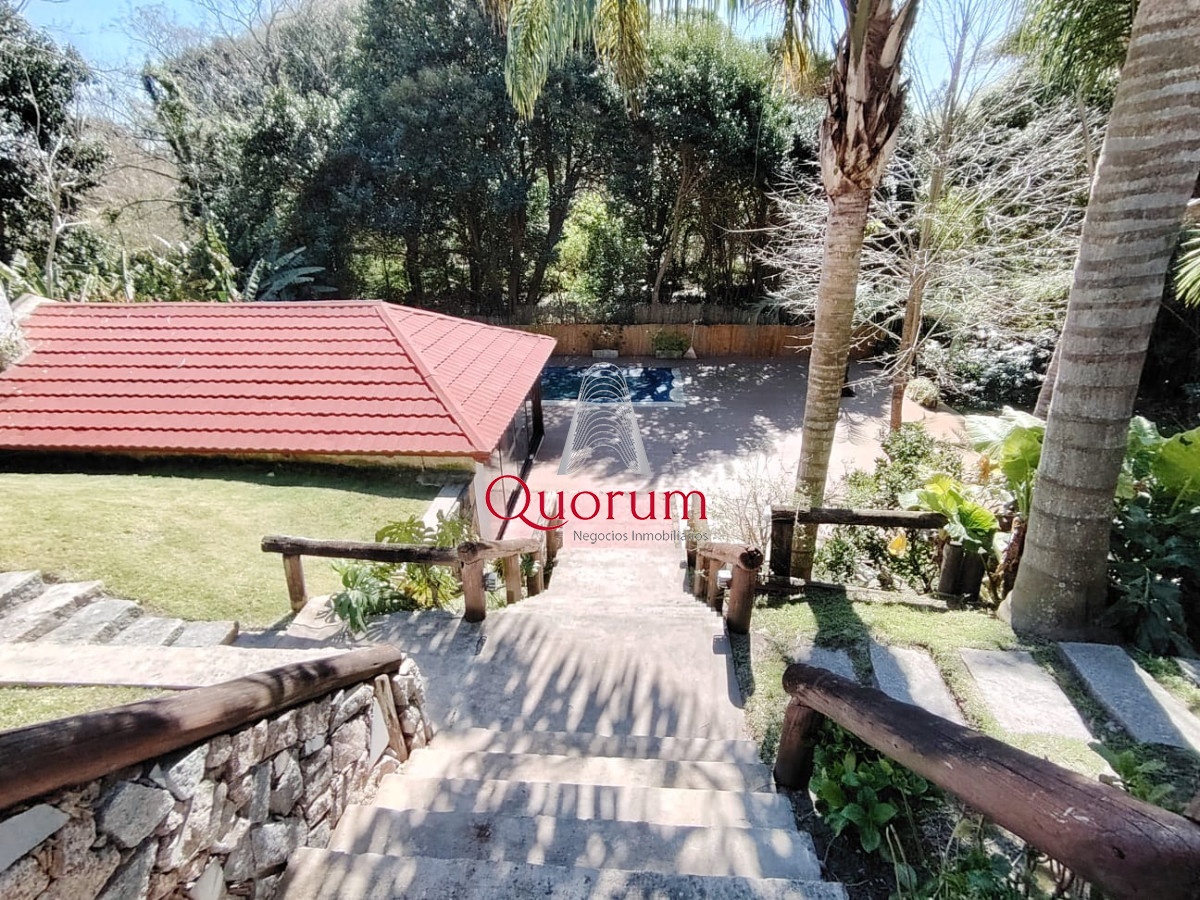 Casa ID.512 - Venta Casa 6 dormitorios Playa Mansa Punta del Este Uruguay