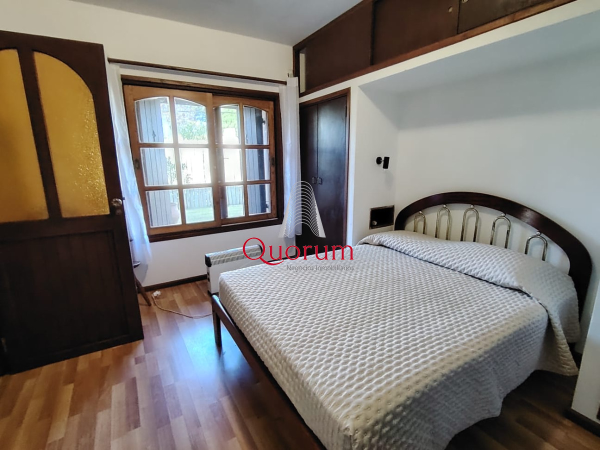 Casa ID.512 - Venta Casa 6 dormitorios Playa Mansa Punta del Este Uruguay