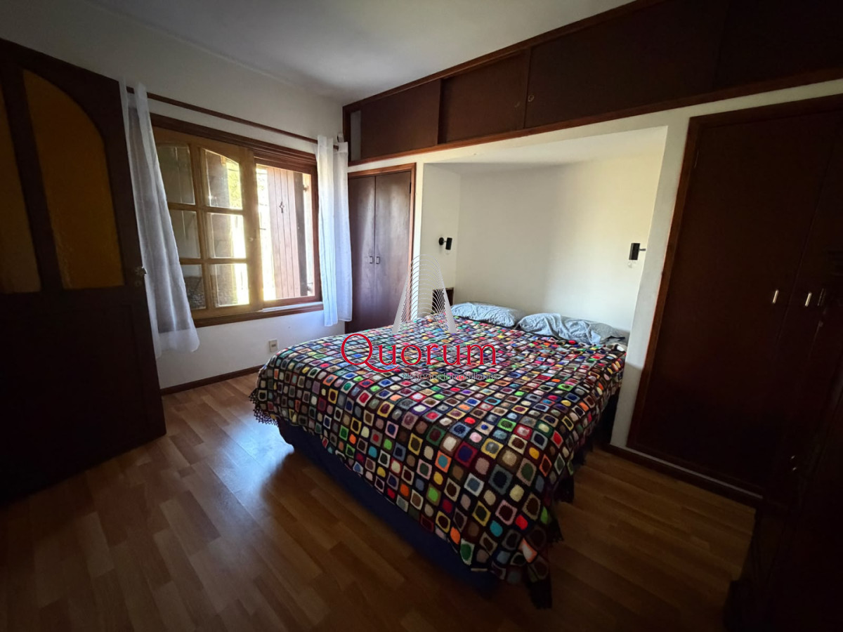 Casa ID.512 - Alquiler temporario Casa 5 dormitorios  Playa Mansa Punta del Este Uruguay 