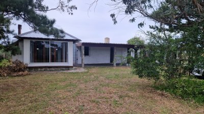 Venta casa , terreno con mejoras ,Punta Negra, Piriapolis, Maldonado , Uruguay