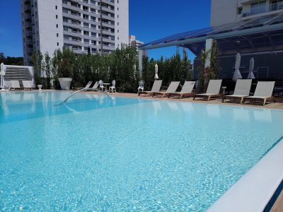 Venta apartamento un dormitorio y medio Punta del Este. Edificio Yoo