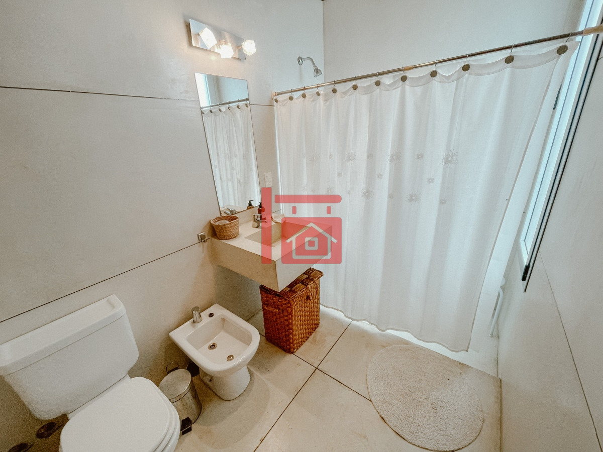 Casa ID.398 - Casa frente al mar en el chorro, manantiales.