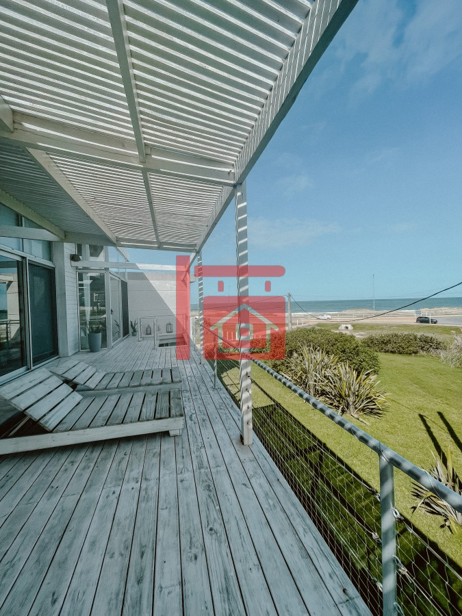 Casa ID.398 - Casa frente al mar en el chorro, manantiales.