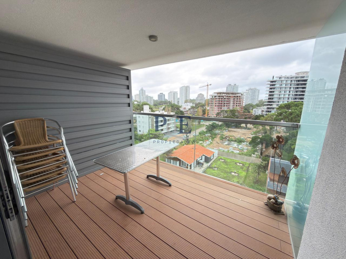 Apartamento en venta de 2 dormitorios en edificio Chronos, Punta del Este - Imagen 3