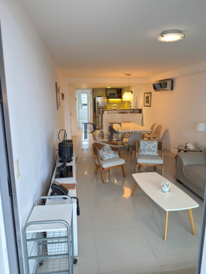 Apartamento en venta de 2 dormitorios en edificio Chronos, Punta del Este - Imagen 8