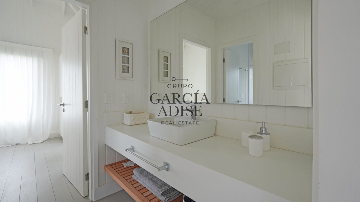 Casa ID.446/ - Casa en La Barra, Don Miguel