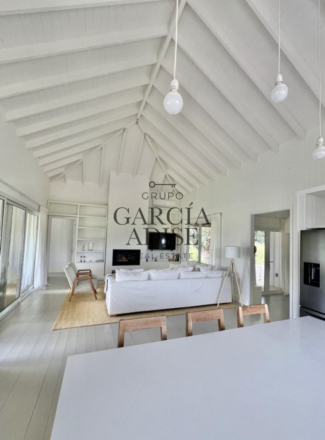 Casa ID.446/ - Casa en La Barra, Don Miguel