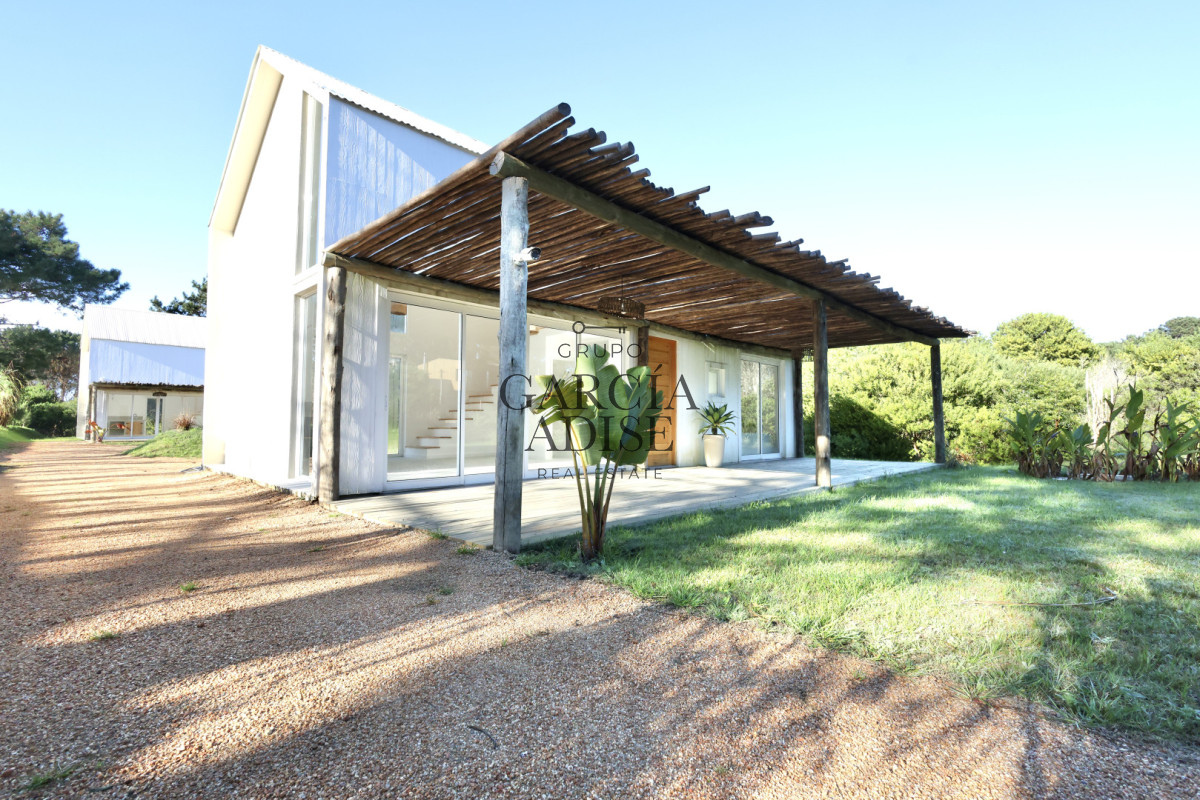 Casa ID.438/2-Casas-a-estrenar-en-Arenas-de-jose-ignacio - 2 Casas a estrenar en Arenas de jose ignacio