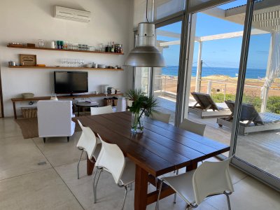 Casa frente al mar en el chorro, manantiales.