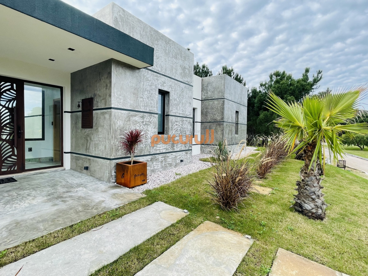 Casa ID.1770 - Hermosa casa en Acres de Solanas