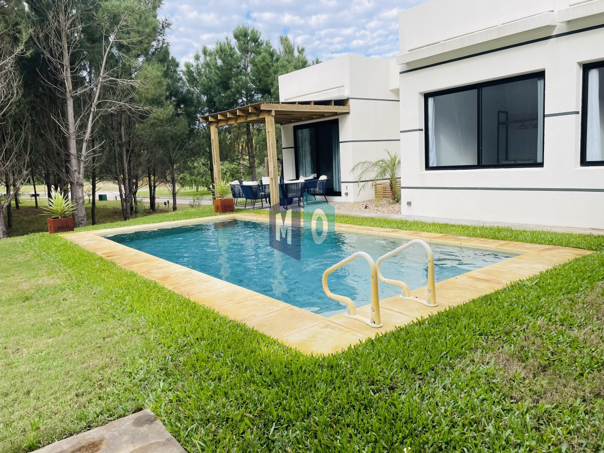 Casa ID.775 - Hermosa casa en Acres de Solanas