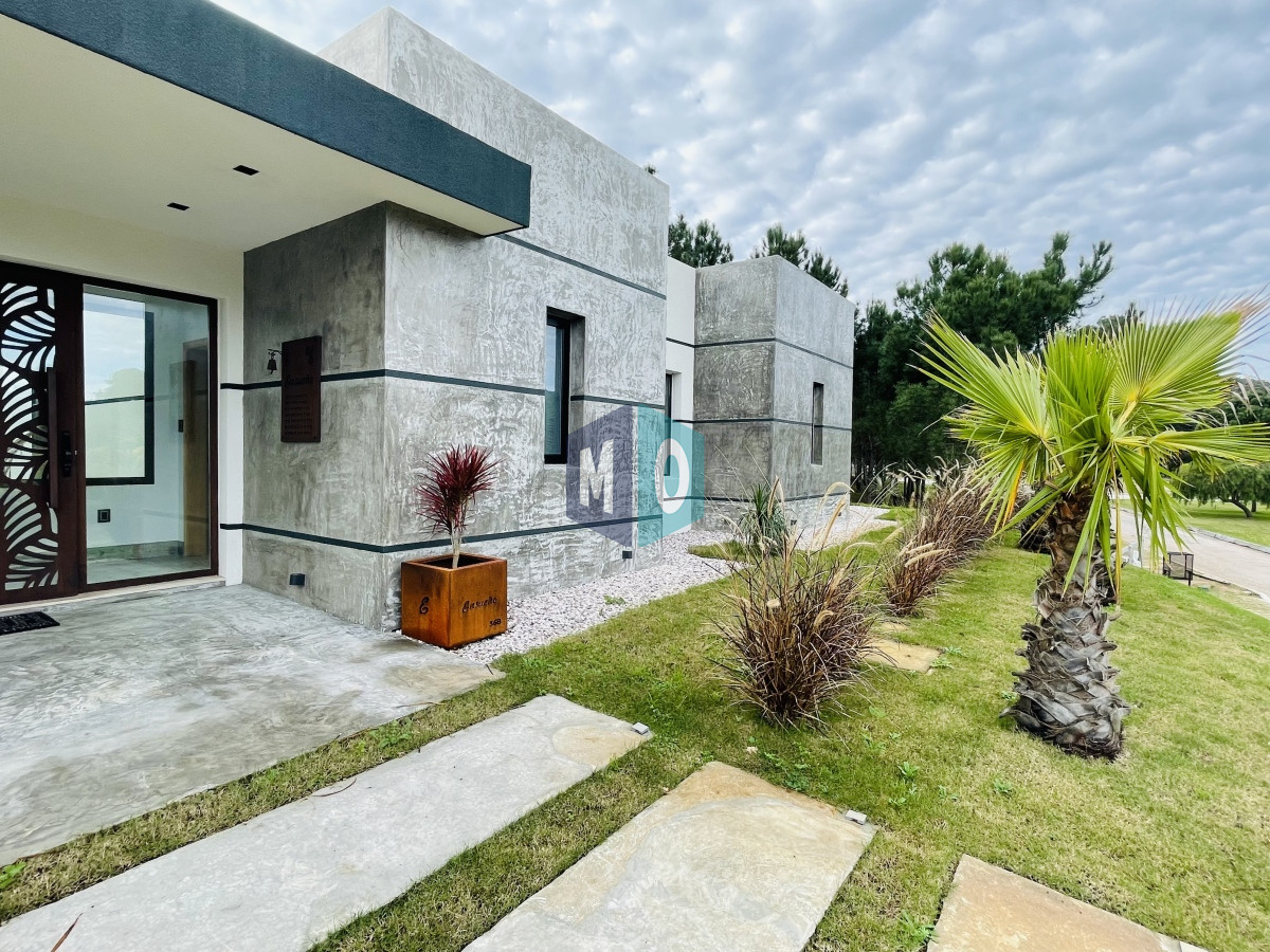 Casa ID.775 - Hermosa casa en Acres de Solanas