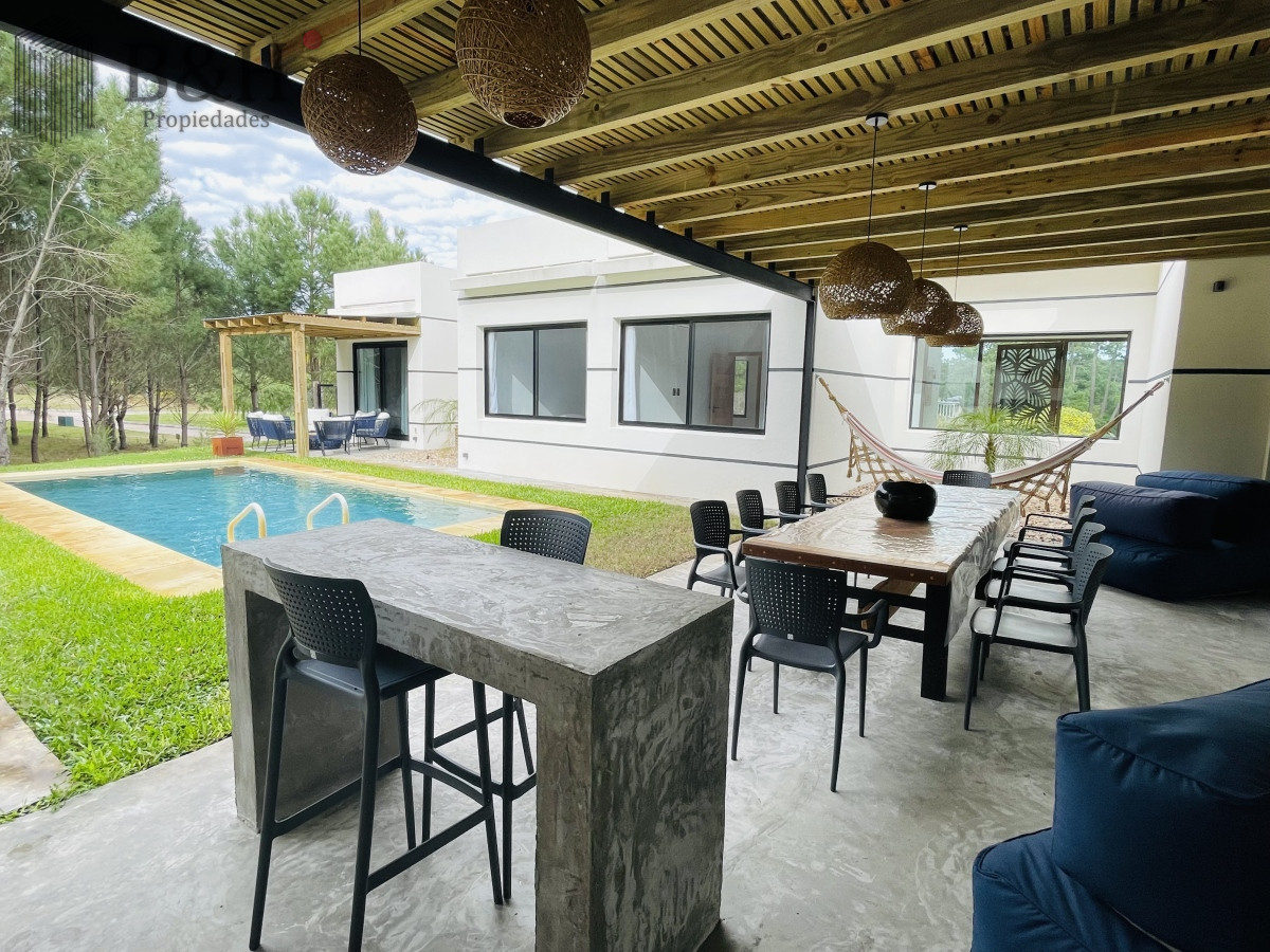 Casa ID.3046 - Hermosa casa en Acres de Solanas