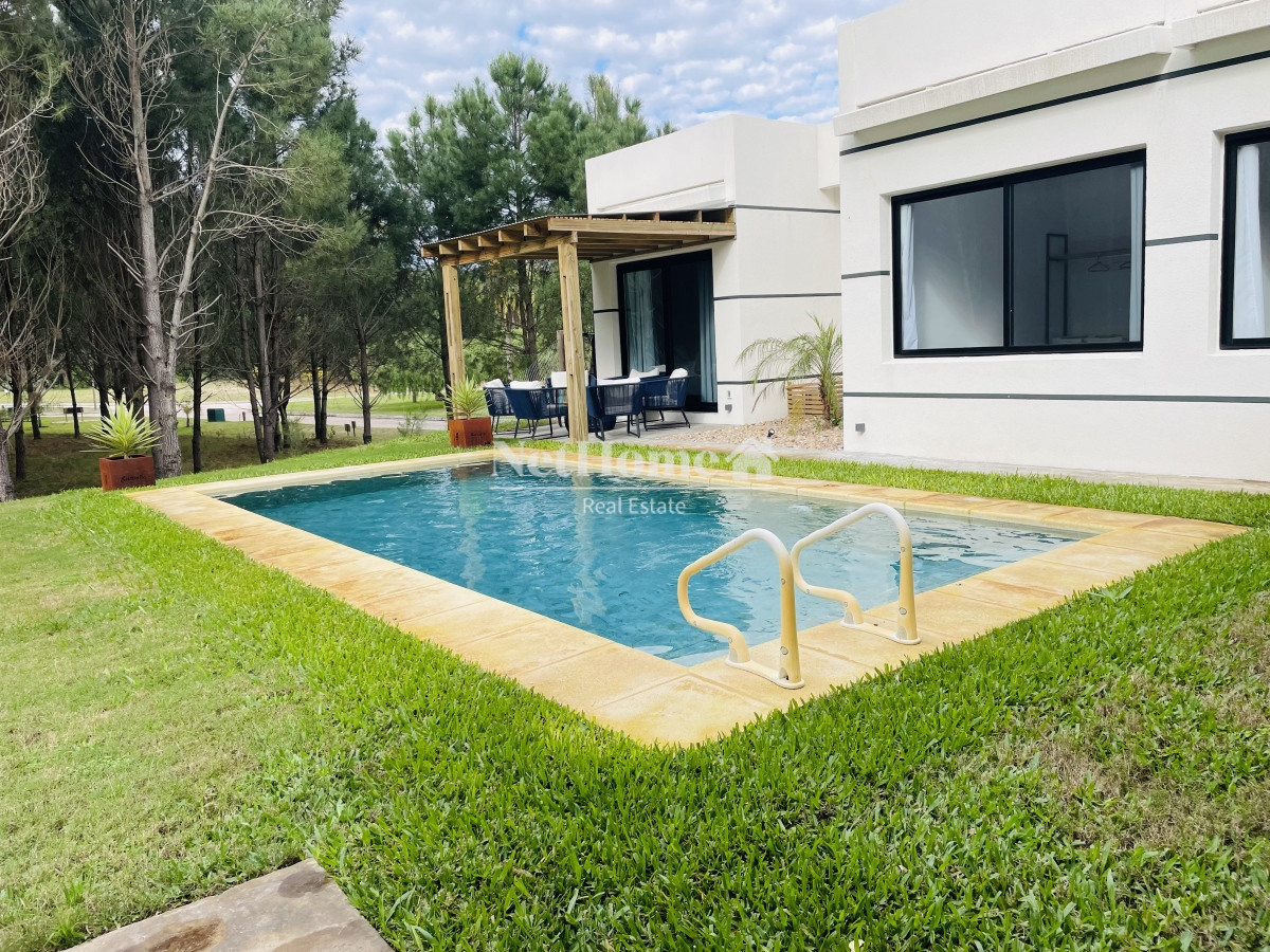 Casa ID.656 - Hermosa casa en Acres de Solanas