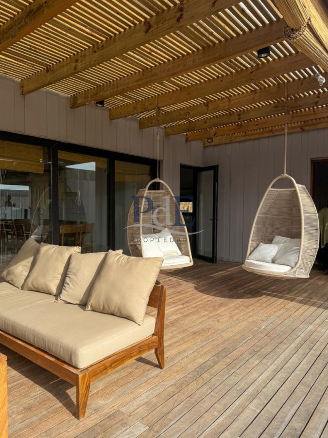 Casa en Club De Mar, Jose Ignacio. 4 dormitorios - Imagen 1