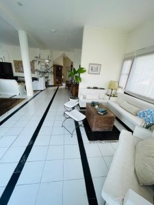 alquiler de oficina con vista 360º en punta del este - ccp37781l