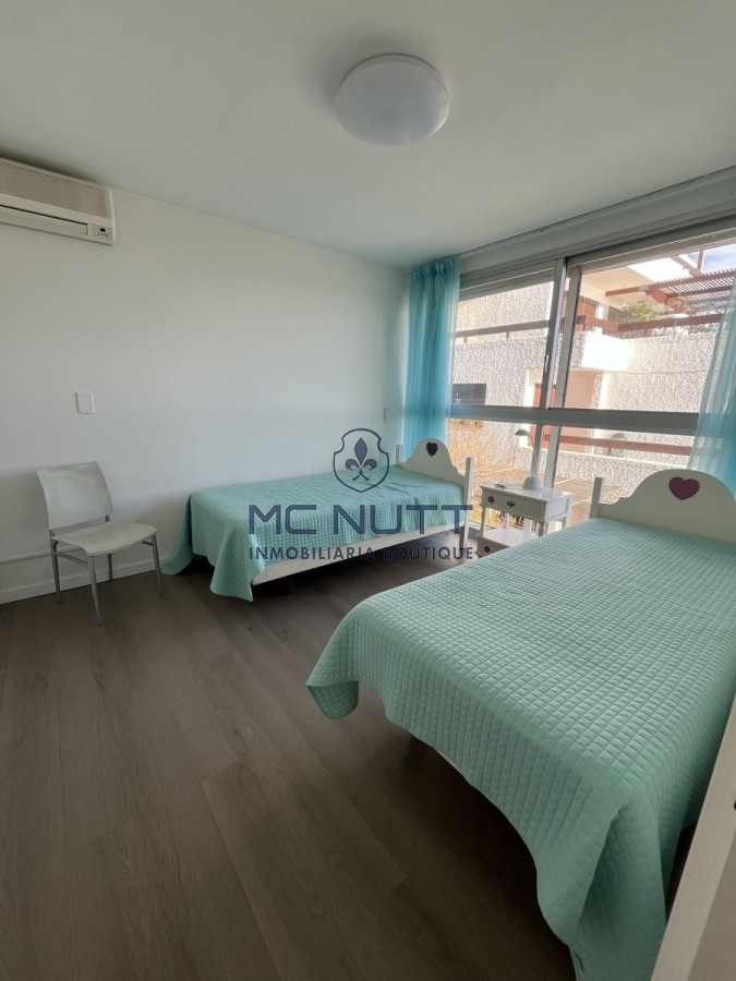Apartamento Ref.593/ - Venta de departamento frente al mar en Punta del Este