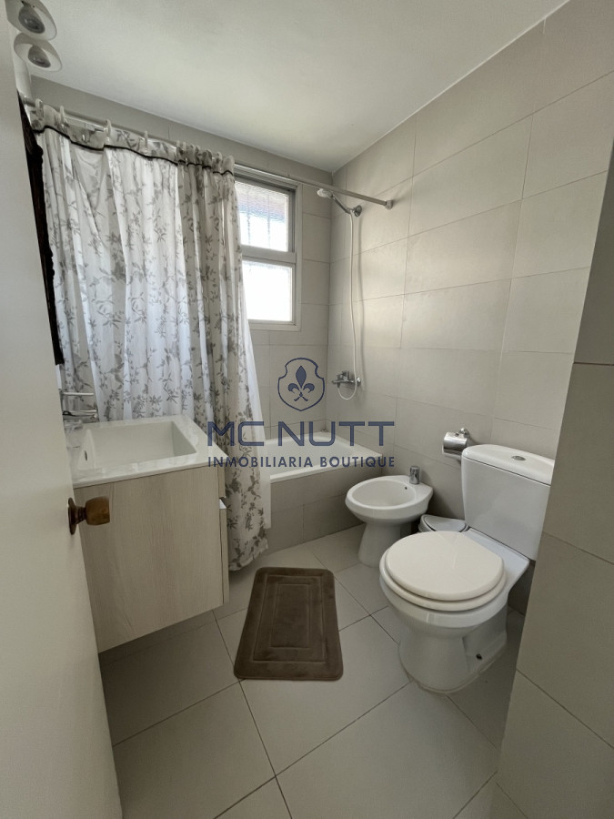 Apartamento Ref.593/ - Venta de departamento frente al mar en Punta del Este