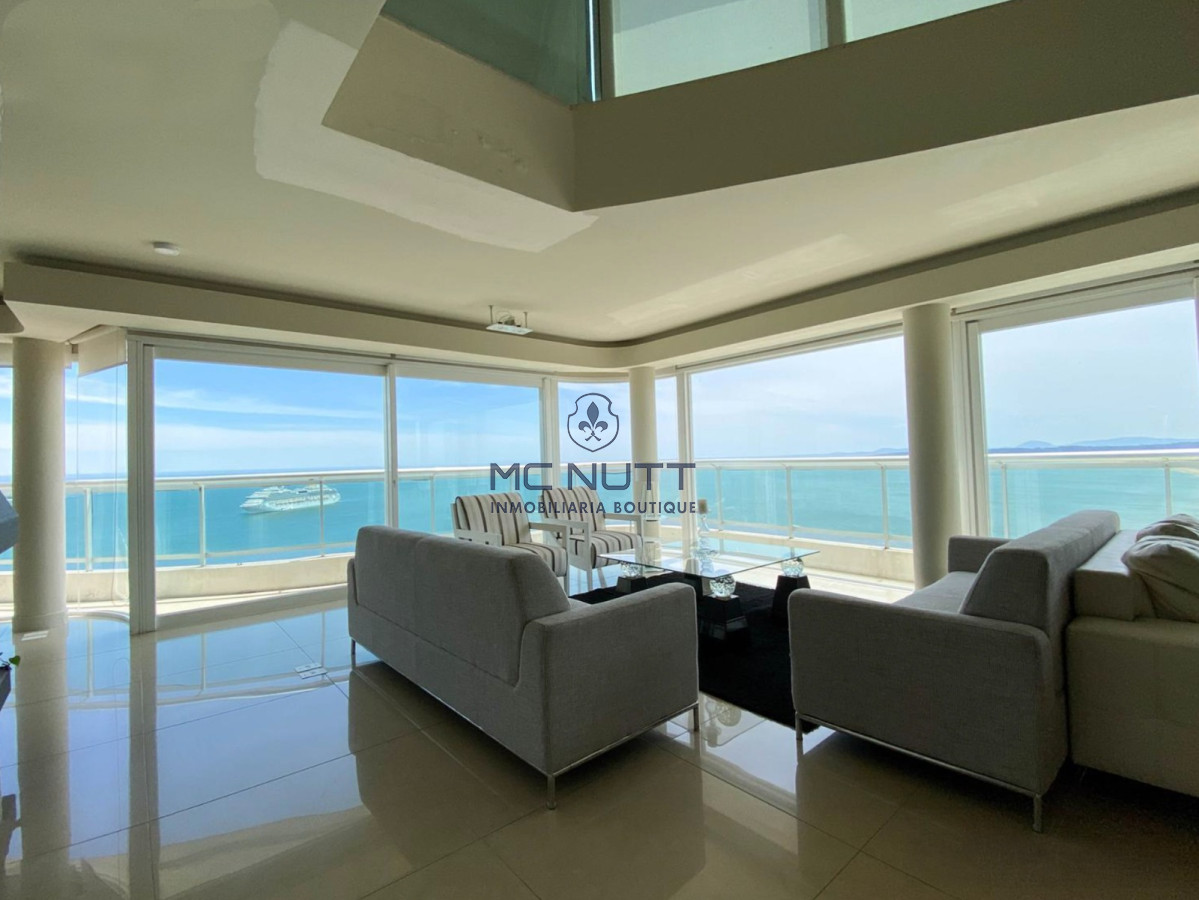 Apartamento Ref.697/ - Excepcional Penthouse en mansa