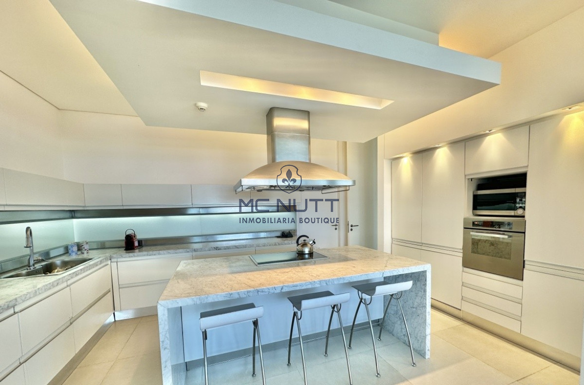 Apartamento Ref.640/ - Unidad en edificio único y de lujo