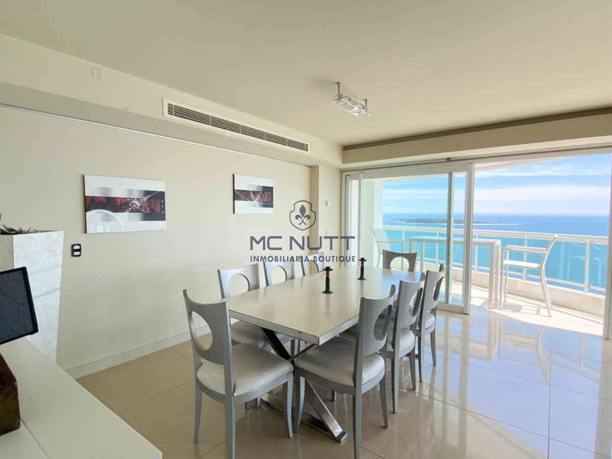 Apartamento Ref.697/ - Excepcional Penthouse en mansa