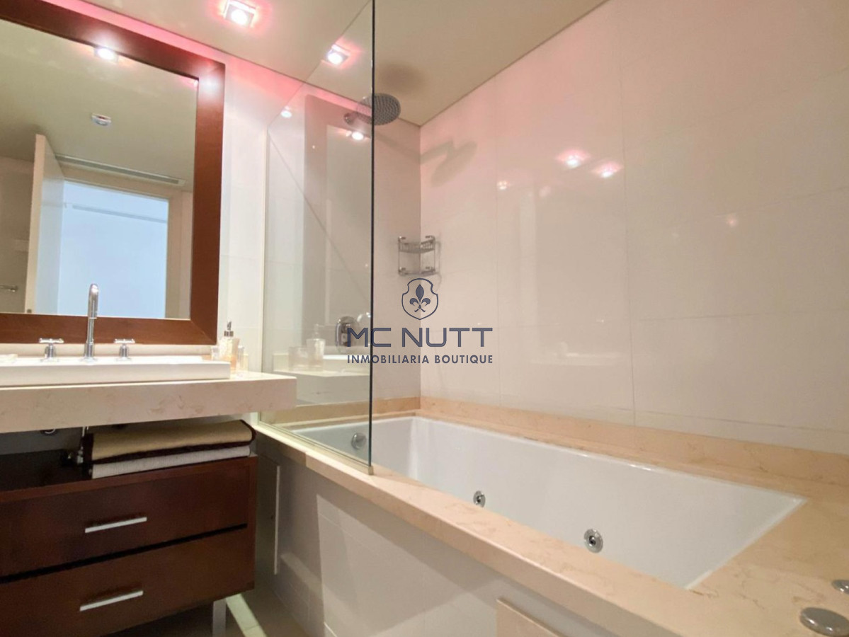 Apartamento Ref.697/ - Excepcional Penthouse en mansa