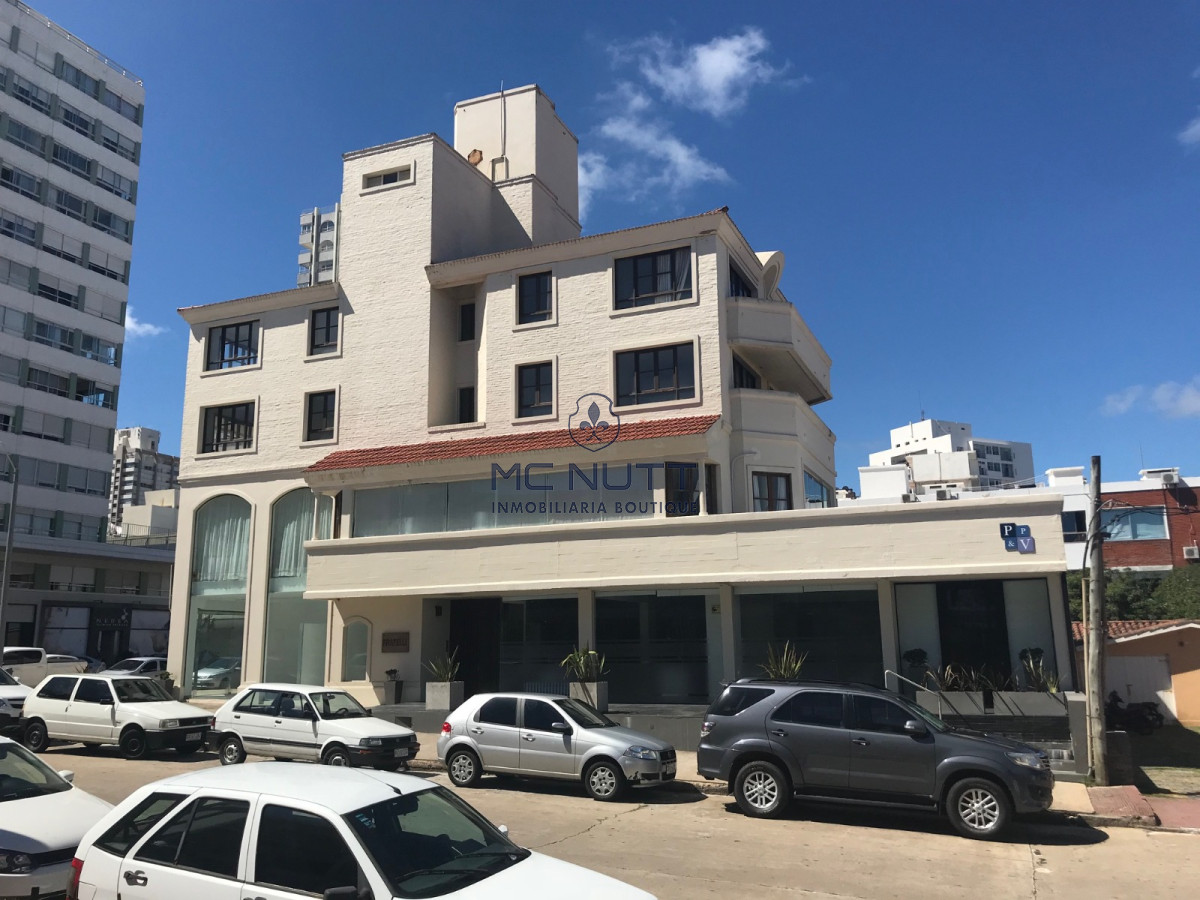 Apartamento Ref.399/ - Edificio Fratelli