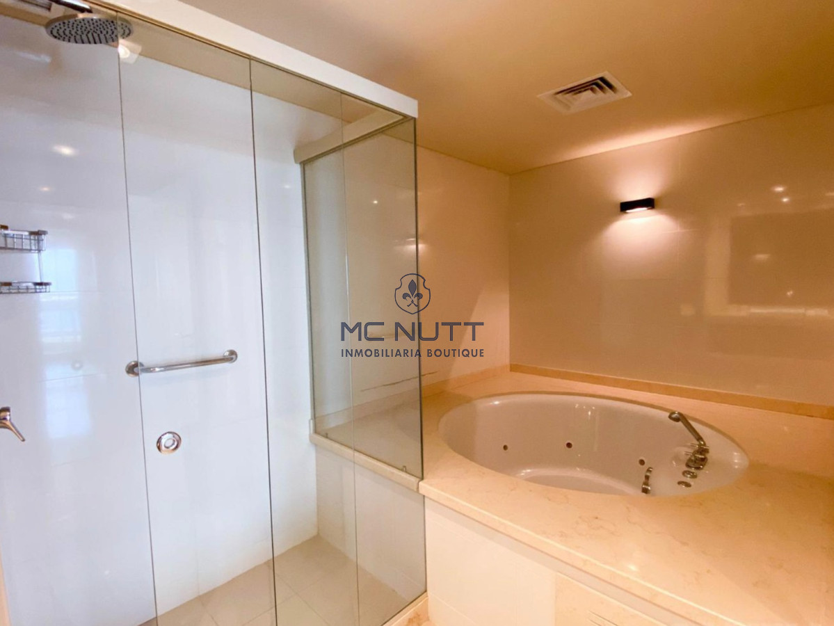 Apartamento Ref.697/ - Excepcional Penthouse en mansa