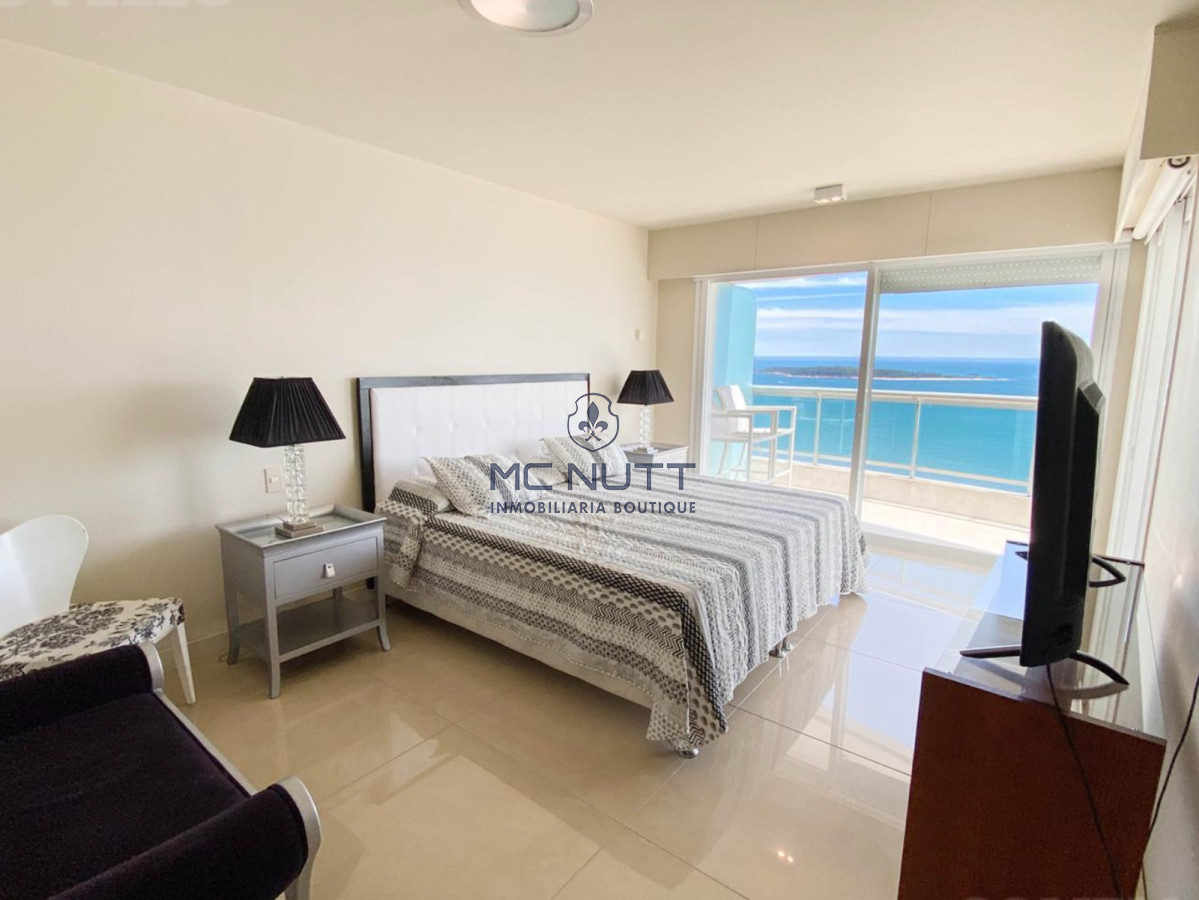 Apartamento Ref.697/ - Excepcional Penthouse en mansa