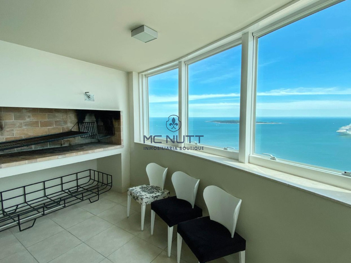 Apartamento Ref.697/ - Excepcional Penthouse en mansa