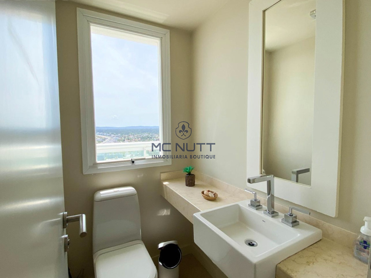 Apartamento Ref.697/ - Excepcional Penthouse en mansa