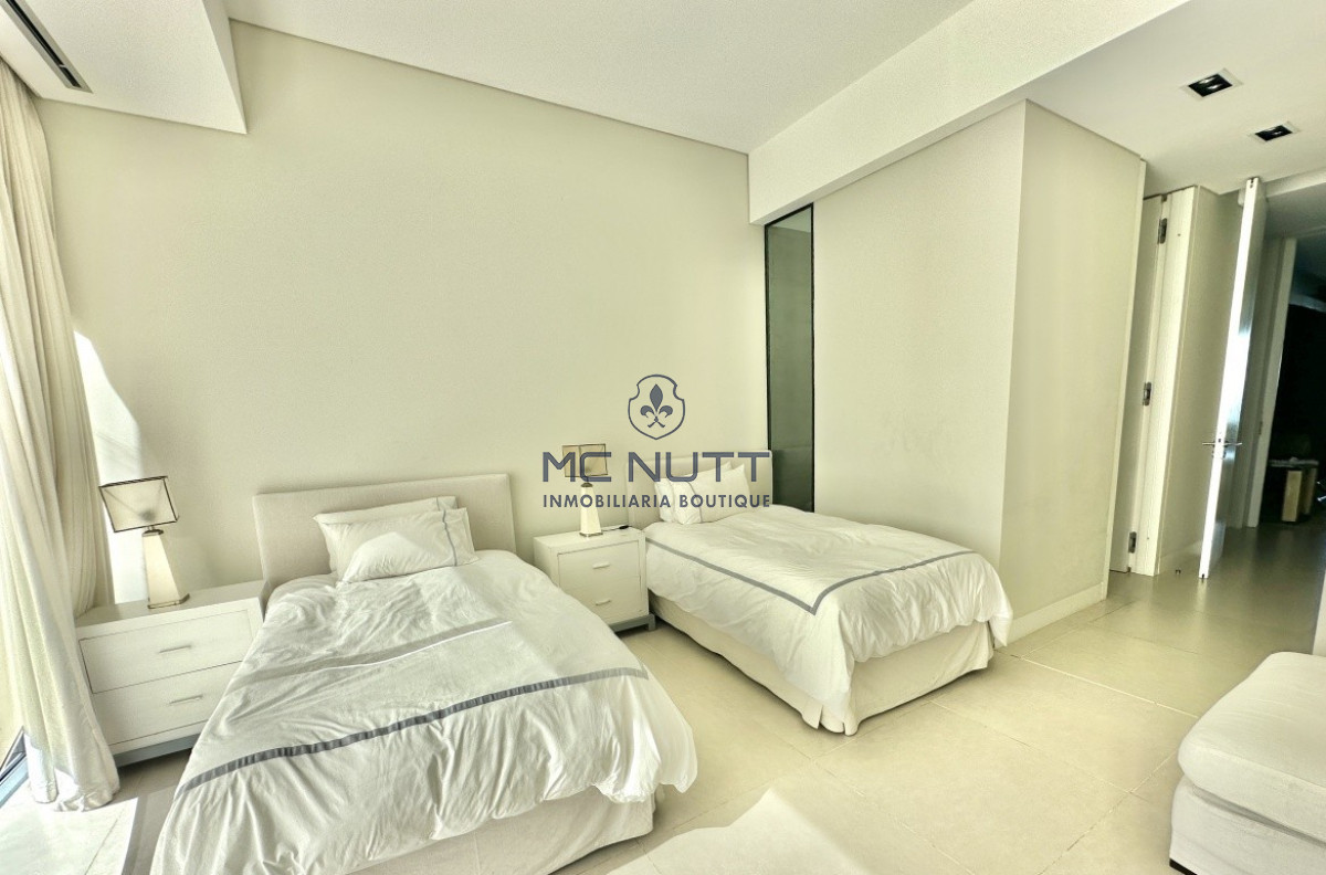 Apartamento Ref.640/ - Unidad en edificio único y de lujo