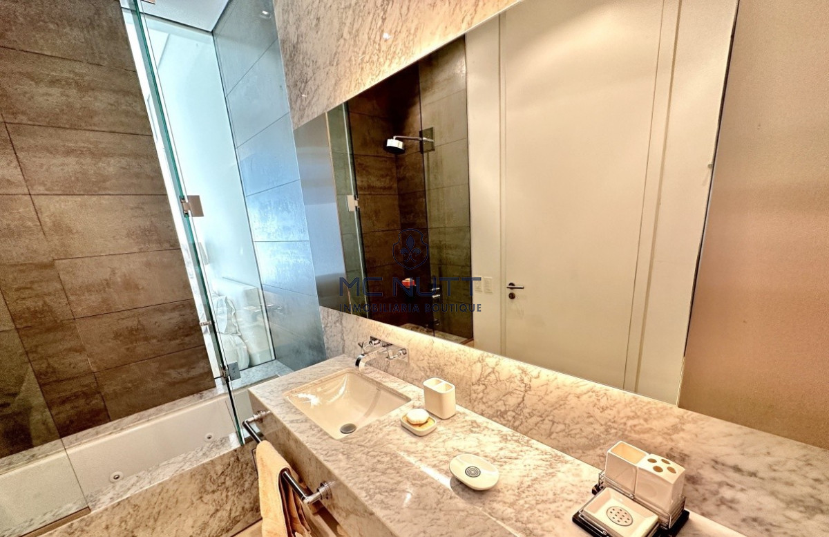 Apartamento Ref.640/ - Unidad en edificio único y de lujo