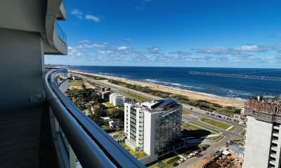 Moderno apartamento en piso alto en Torre Look Brava